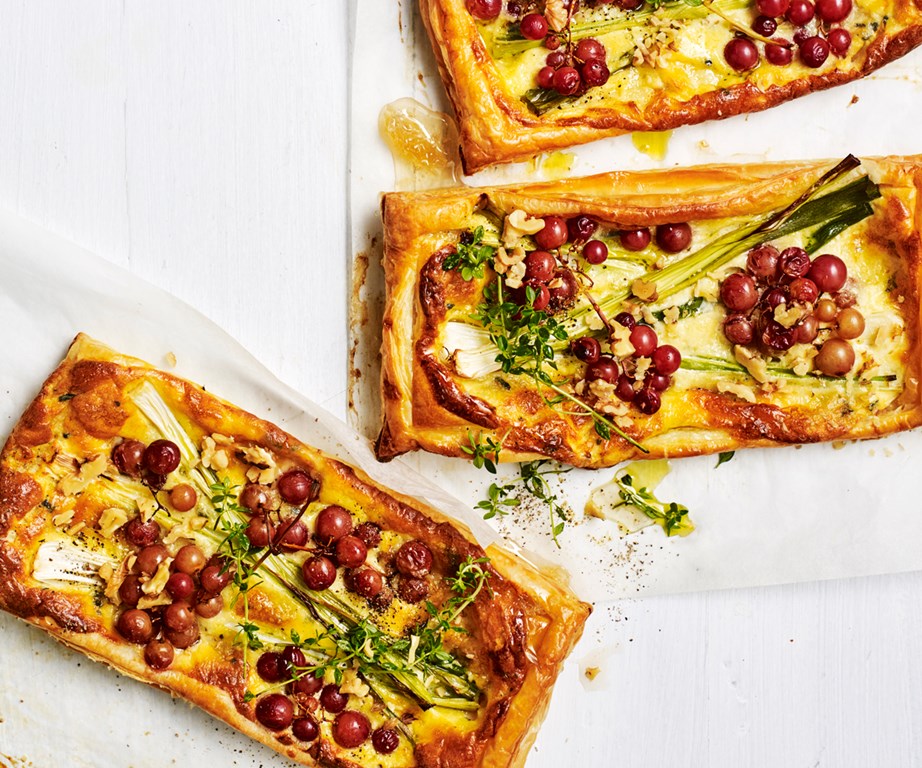 **[Blue cheese and leek tarts with roasted grapes](https://www.gourmettraveller.com.au/recipes/fast-recipes/blue-cheese-tart-19109|target="_blank"|rel="nofollow")**