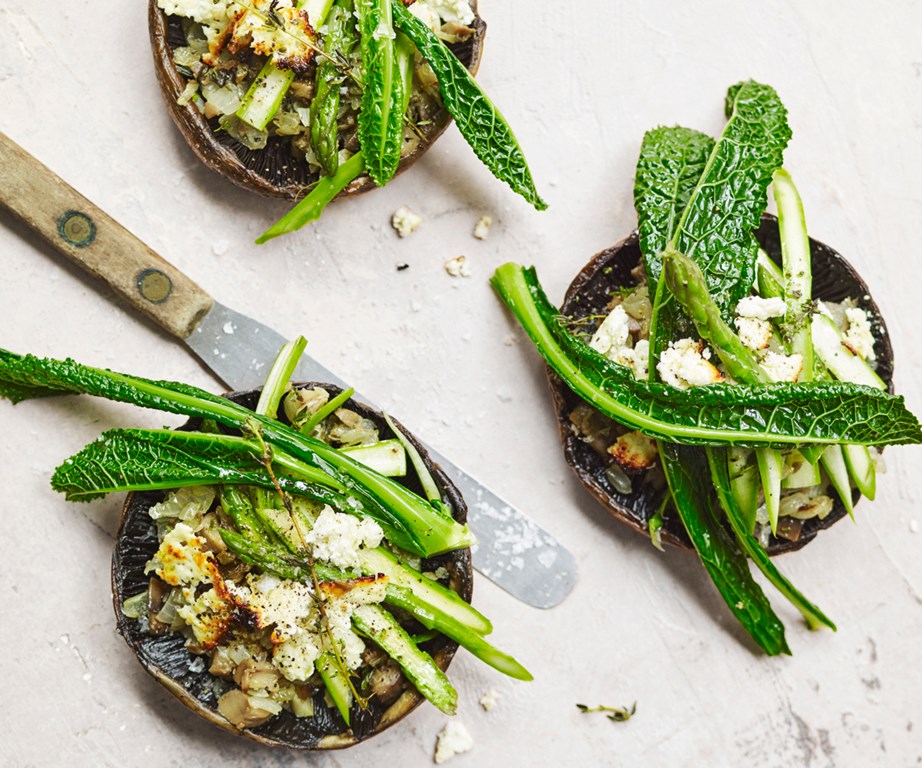 **[Roasted mushrooms with asparagus and goat's cheese](https://www.gourmettraveller.com.au/recipes/fast-recipes/roasted-mushrooms-19386|target="_blank"|rel="nofollow")**