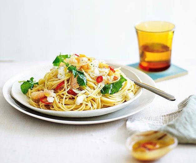 [**Spaghettini with crab, chilli and rocket**](http://www.gourmettraveller.com.au/recipes/fast-recipes/spaghettini-with-crab-chilli-and-rocket-13446|target="_blank")