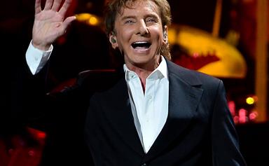 Barry Manilow confirms he’s gay at 73, said he was worried he’d disappoint female fans