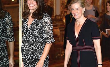 公爵夫人凯瑟琳和苏菲的威塞克斯在白金汉宫去时尚