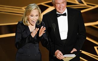 Take two! Warren Beatty and Faye Dunaway present at Oscars after 2017's Best Picture blunder