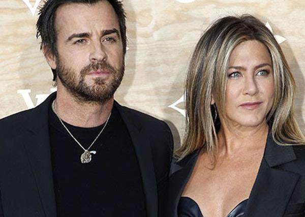 Jennifer Aniston wants Justin Theroux to stop "humiliating" her after divorce announcement
