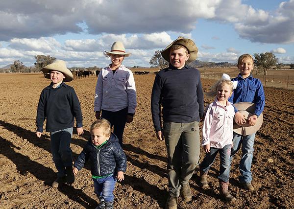 Drought in Australia 2018: farmers declare "Our spirit won't be broken"