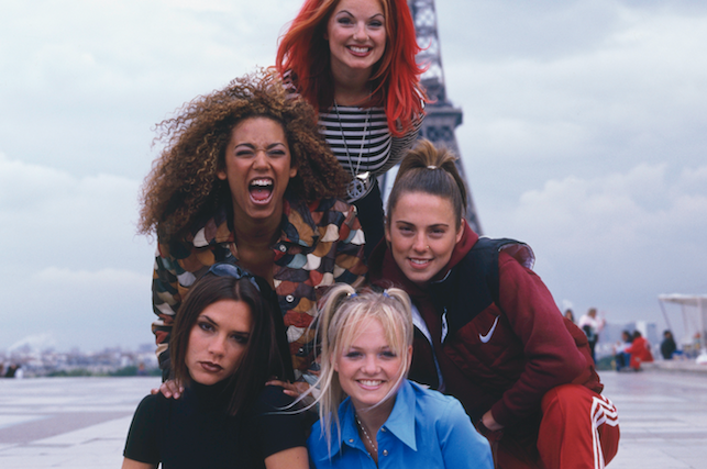 Victoria Beckham just dropped a Spice Girls reunion pic that's sent the internet into meltdown