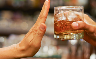 Six incredible benefits of quitting alcohol (even for just a month)