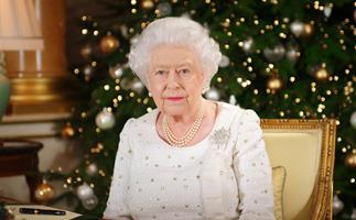 Royal Christmas cancelled! The Queen calls off festivities one week before Christmas as COVID cases surge