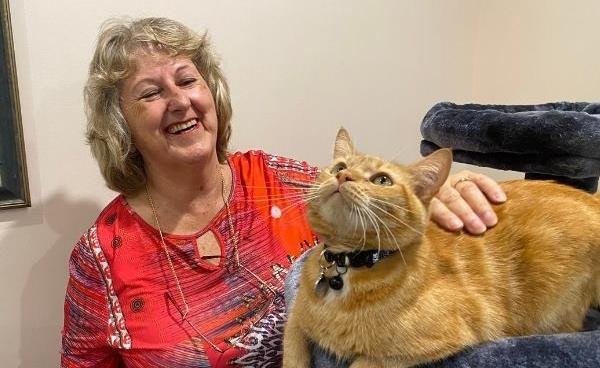 REAL LIFE: How this cat with a penchant for stealing from his neighbours became an icon in his community