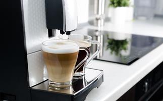 负担得起的含咖啡因的咖啡机甚至将能满足最恶劣的批评