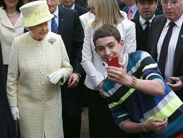 Queen Elizabeth has been a little perplexed by the current trend for taking selfies, particularly with people doing it constantly in Her Majesty’s presence.
