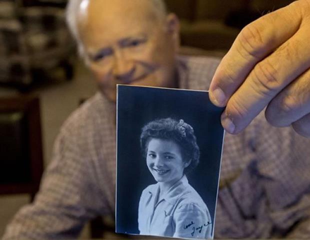 Thomas kept a picture of Morris from when she was just 17