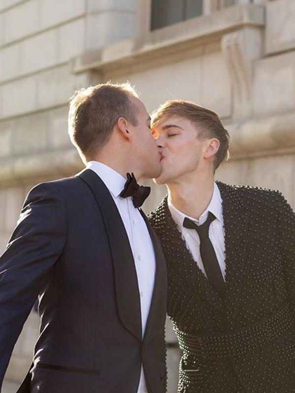 **Tommy Dorfman**

Tommy, who plays Ryan Shaver, married his husband Peter Zurkuhlen late 2014.