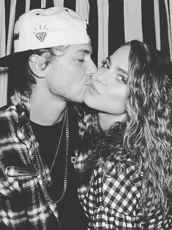 **Anne Winters**

This season 2 sweetheart is well and truly Insta-official with her musician boyfriend Taylor Beau. The pair are not shy of sharing PDA posts aplenty via their [social channels](https://www.instagram.com/annewinters/|target="_blank"|rel="nofollow").