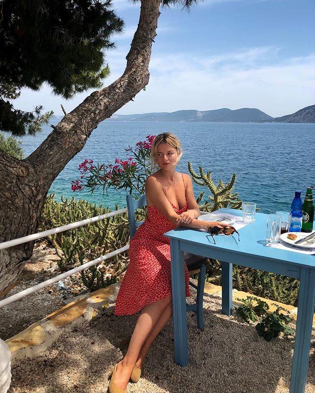***Long-live spaghetti straps, too***
<br><br>
What's more of a French girl must-have than anything else? The cute-yet-comfortable spaghetti strap dress, that's as useful for dining out as it is for lounging around. Sabina Socol is pictured in the covetable ['GIGI' dress](https://www.rouje.com/e-shop/gigi-imprime-fleurette-rouge.html?___store=us_en&___from_store=fr|target="_blank") by [Rouje](https://www.elle.com.au/snapped/rouje-dress-14550|target="_blank"), the label of fellow French It-girl Jeanne Damas. 
<br><br>
*Image: [Instagram](https://www.instagram.com/p/BjFXH2qlPeB/?taken-by=sabinasocol|target="_blank")*
