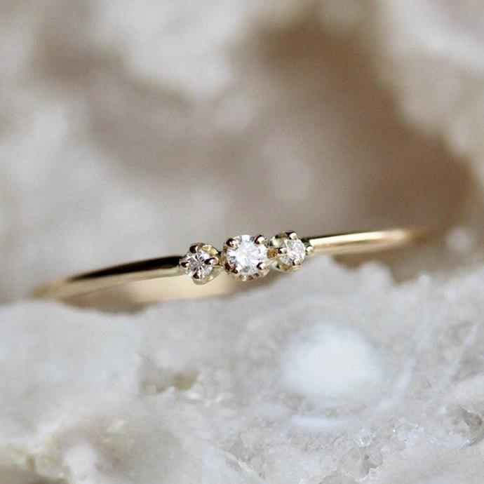 **Cancer: Minimalist**
<br><br>
You're fashion is understated and elegant, Cancer. That's why you tend to steer away from OTT jewellery in favour of minimalist, quality pieces. The same can be said for your engagement ring.
<br><br>
Image: [Pinterest](https://www.pinterest.com.au/pin/348254983680197209/|target="_blank"|rel="nofollow")