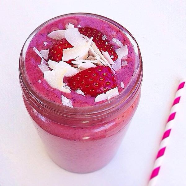 **Kimberley Neumann**
<br><br>
Another one from Neumann's feed: Hello deliciousness! Blend 1/2 cup frozen mixed berries + 1/2 cup fresh strawberries + 1 cup @ccoconutwater + 1/2 cup [So Good Oat Milk](https://www.sanitarium.com.au/products/so-good/oat-milks/so-good-oat-no-added-sugar|target="_blank"|rel="nofollow") + 2 fresh dates + 1 tsp chia seeds + 1 tbs @coyo_is_coconuts yoghurt.