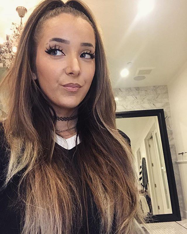 **6. Jenna Mourey:** *AU $11 million* <br><br>
Many people grew up watching Mourey (AKA 'Jenna Marbles')'s comedy videos on YouTube, and the 32-year-old is still posting content every week. <br><br>
Her videos '[How To Trick People Into Thinking You're Good Looking](https://www.youtube.com/watch?v=OYpwAtnywTk|target="_blank"|rel="nofollow")' and '[How To Avoid Talking To People You Don't Want To Talk To](https://www.youtube.com/watch?v=8wRXa971Xw0|target="_blank"|rel="nofollow")' have over 68 million and 36 million views, respectively. Aside from YouTube, Mourey hosts a popular podcast with her boyfriend, Julian Solomita. <br><br>
*Image: Instagram @jennamarbles*
