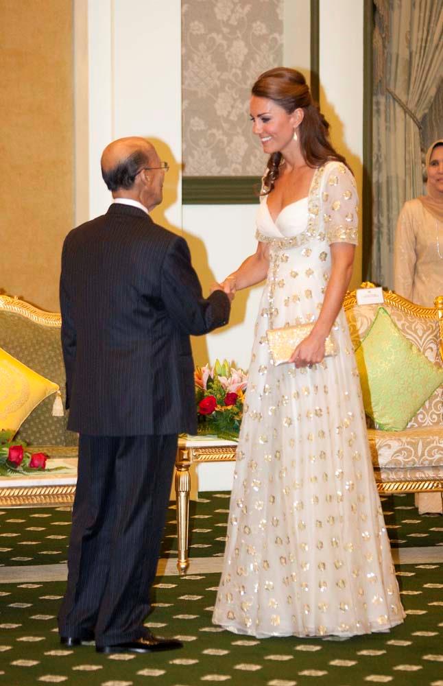 ***Kate Middleton***<br><br>
Maybe it's because we always see her standing next to 6'3" Prince William, but Kate Middleton is quite tall at 5'10"!