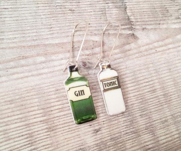 Gin and Tonic Novelty Earrings, $12.99 at [Etsy](https://www.etsy.com/au/listing/253058100/gin-lover-gift-gin-and-tonic-bottle-drop?ga_order=most_relevant&ga_search_type=all&ga_view_type=gallery&ga_search_query=gin+tonic+earrings&ref=sr_gallery-1-3|target="_blank"|rel="nofollow").