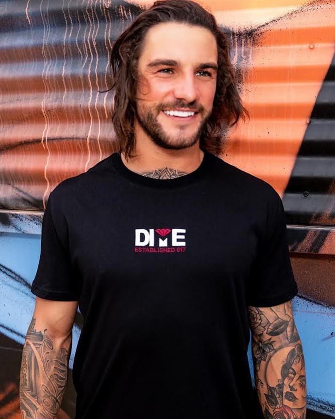 **CONFIRMED: Alex Mckay, [@alexconnormckay](https://www.instagram.com/p/B8GUlCDhvh8/|target="_blank"|rel="nofollow")**<br><br>

A landscaper from Queensland, Alex made his reality dating debut in Angie Kent's season of *The Bachelorette*. Like [Niranga](https://www.elle.com.au/culture/bachelor-in-paradise-australia-niranga-23789|target="_blank"), he barely got any screen time during the show, but did memorably wear a bold suit with distinct dragonfruit-esque vibes (see [here](https://www.instagram.com/p/B4J-AZchNRT/|target="_blank"|rel="nofollow")).