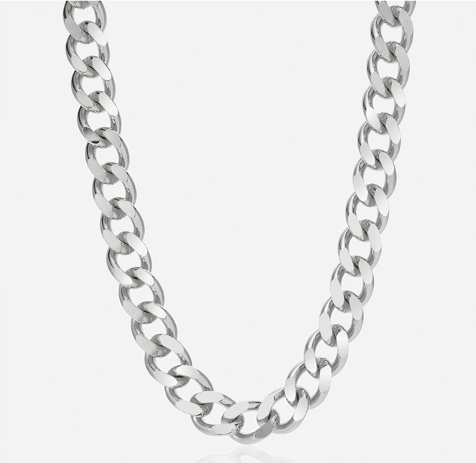 **The Chunky Chain Necklace**<br><br>

'Thea' necklace made from silver-plated on brass by Aureum, $220 at [Aureum](https://fave.co/2JQ35mV|target="_blank"|rel="nofollow")
