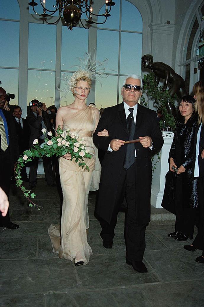 **Kristen McMenamy** <br><br>
American supermodel McMenamy was so close with Lagerfeld, that the designer even walked her down the aisle at her 1997 wedding to photographer Miles Aldridge (pictured).