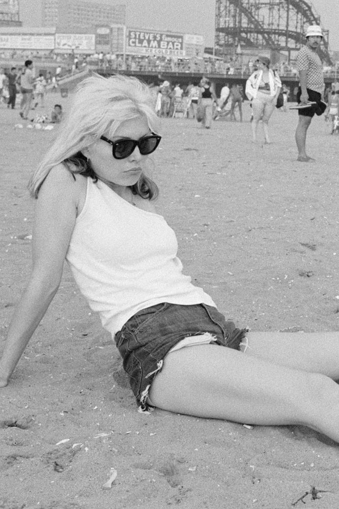 **Hot pants**
<br><br>
Who likes short shorts? The icons of the '70s certainly did! Here, Blondie frontwoman Debbie Harry puts a punk spin on the look with a pair of denim cut-offs.