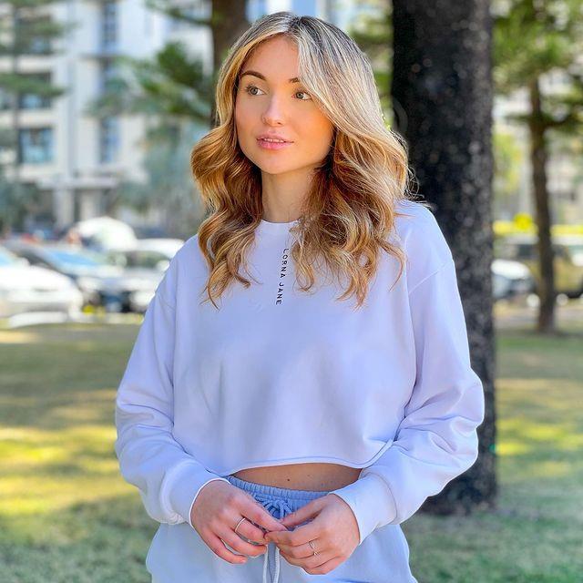 **Rachael Evren, 21**
<br><br>
Rachael is already familiar with the attention that inevitably comes from delving into reality TV. With more than 25,000 followers on Instagram at the time of writing, the social media influencer isn't afraid to show all sides to herself. She was also a former Miss Universe Queensland, so wearing swimsuits in front of a bunch of people is simply old hat. 
<br><br>
Follow her on Instagram [here](https://www.instagram.com/rachael_evren/|target="_blank"|rel="nofollow").