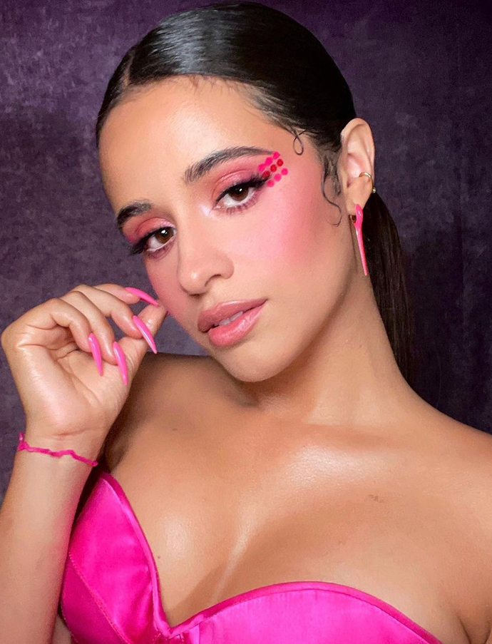 Camila Cabello traded a classic wing for a neon 'Connect 4' design.
<br></br>
*Image via: [@patrickta](https://www.instagram.com/patrickta/|target="_blank"|rel="nofollow")*