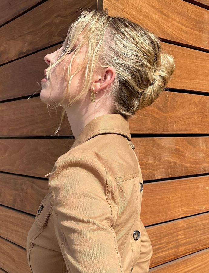 Wet-look tousled strands serve as the ideal texture base for a piecey dishevelled but still decidedly 'done' updo.<br></br>
*Via: Instagram/[@florido](https://www.instagram.com/florido/|target="_blank"|rel="nofollow")*<br>