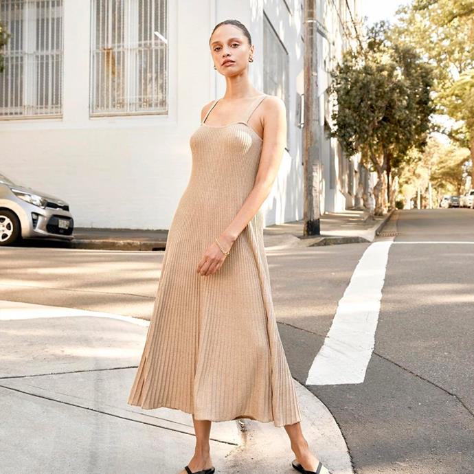 **[Marle](https://www.marle.co.nz/|target="_blank"|rel="nofollow")**
<br><br>
**Price point:** $50 to $600 per piece.
<br><br>
A premium ready-to-wear brand, think neutral-hued minimal essentials that are consciously created in exclusively natural fibres and fabrics. Everyday luxury? Sign us up.
<br><br>**Also available to shop at:** <br>
* [THE ICONIC](https://www.theiconic.com.au/marle/|target="_blank") 
* [The Undone](https://www.theundone.com/collections/marle|target="_blank") 
* [David Jones](https://www.davidjones.com/brand/marle|target="_blank") 
