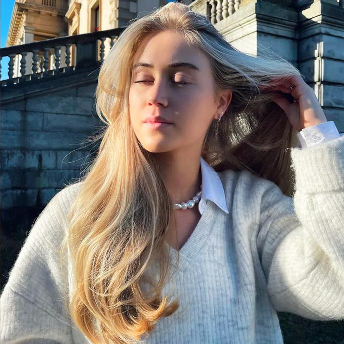 **Lilly van Brooklyn**
<br>[@lillyvanbrooklyn](https://www.tiktok.com/@lillyvanbrooklyn|target="_blank"|rel="nofollow")
<br>*Followers: 1.8 million*
<br><br>
Sporting the silkiest looking blonde tresses, Lilly uses her TikTok to share much-needed hair tips and tricks. From how she washes her incredibly healthy hair to how make your own Matilda Djerf blowout, she's a must-have for hair lovers alike.