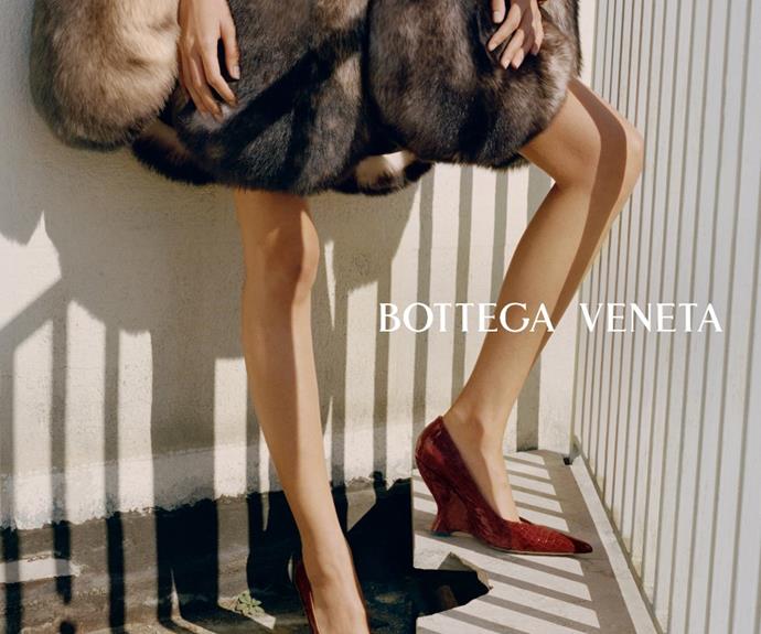**Who:** Bottega Veneta.
<br><br>
**What:** Matthieu Blazy's debut campaign for Bottega Veneta as creative director.
<br><br>
**Where:** Across Europe, from San Fedele in Milan, to the Horst Festival in Belgium and the south coast of Italy.
<br><br>
**Why:** Matthieu Blazy is on top of his game. His critically-acclaimed and celebrity endorsed debut collection has been making a few appearances since the launch, cropping up at the [Met Gala](https://ellaau.com/fashion/met-gala-red-carpet-2022-26991|target="_blank") and Vanity Fair Oscar After Party. 
<br><br>
Now, the lush leather creations is getting the campaign treatment with a series of photographs inspired by people power.  Across 41 images, the intimacy and intricacy of Bottega's brand DNA is laid bare.