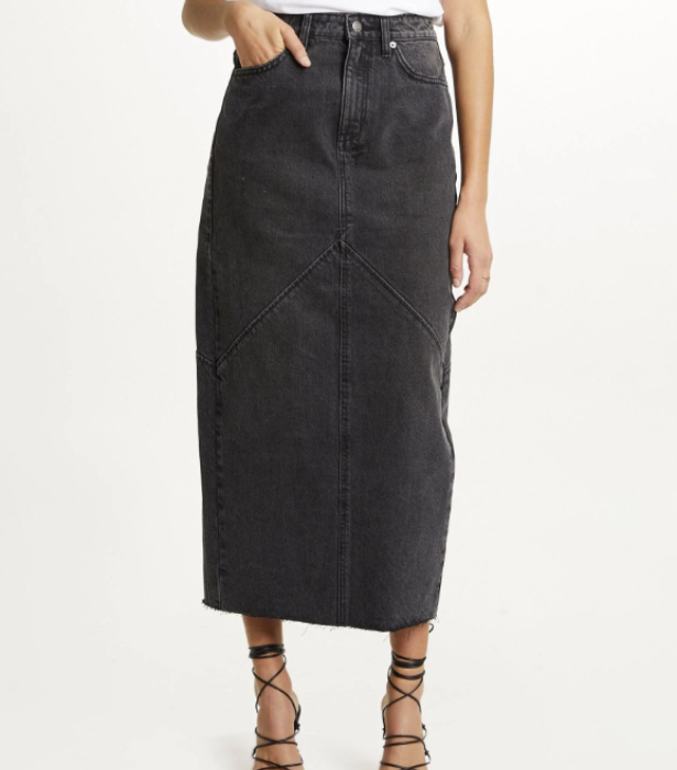 7 Denim Maxi Skirts, The It-Girl Style of 2023, To Shop Now | ELLE ...