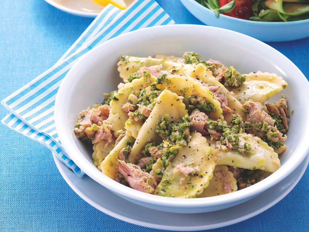 [Tuna pesto pasta](http://www.foodtolove.co.nz/recipes/tuna-pesto-pasta-5279|target="_blank")
