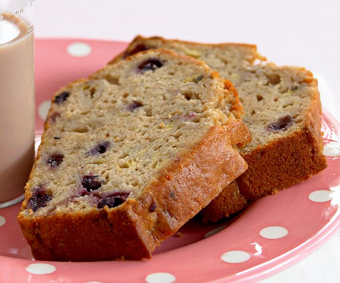 banana and blueberry bread