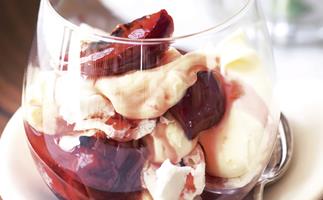 GRILLED PLUMS WITH MERINGUES AND ORANGE CREAM