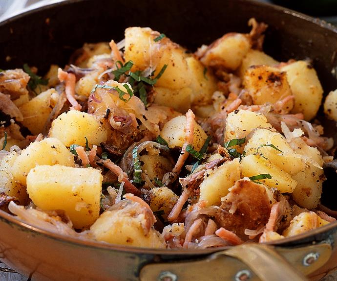 Pommes lyonnaise (potatoes with onions) | Australian Women's Weekly Food