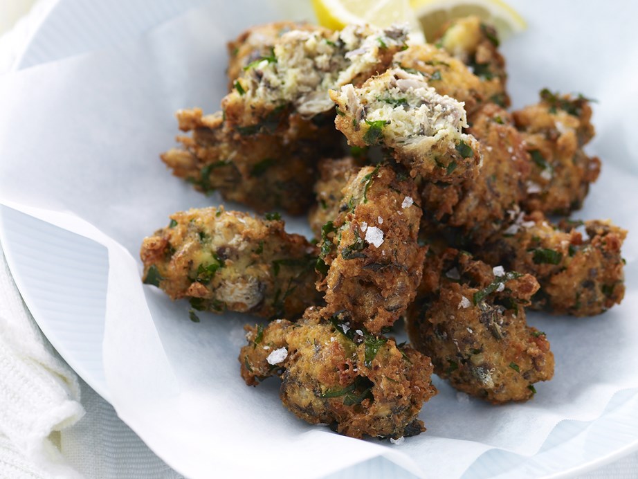 **[Sardine fritters](https://www.womensweeklyfood.com.au/recipes/sardine-fritters-28326|target="_blank")**
If you're looking to try something a little different, then give these fritters a go. They're made with good old-fashioned cans of sardines in oil and will on the table in 10 minutes flat! Also great as finger food at a party.