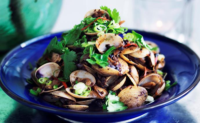 Stir-Fried baby clams with black beans