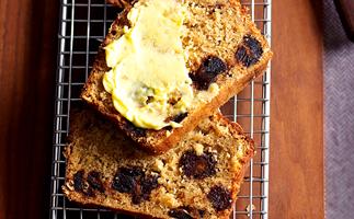 date and oat loaf