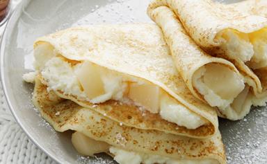 Pear cheesecake crepes