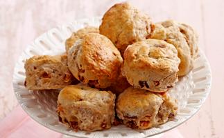 Mixed fruit and spice scones