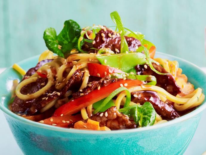 This delicious [sizzling sesame beef stir-fry](https://www.womensweeklyfood.com.au/recipes/sizzling-sesame-beef-stir-fry-22763|target="_blank") takes minutes to make using thick, fresh hokkien noodles.
