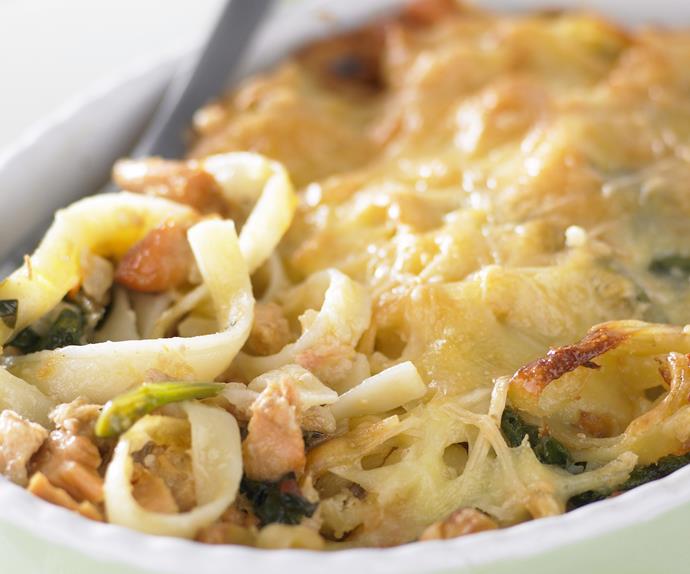 salmon and spinach pasta bake