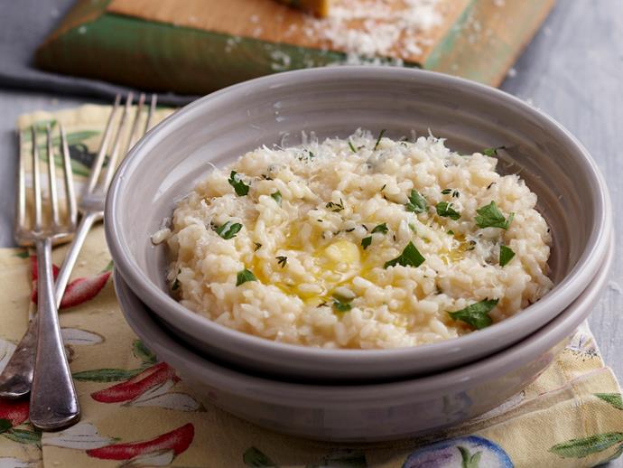 Dieses einfache und [creamy risotto](https://www.womensweeklyfood.com.au/recipes/basic-risotto-9510|target="_leer") ist eine großartige sättigende Abendessenoption.