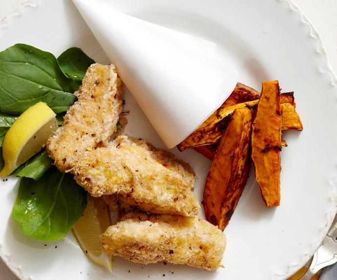 Fish fingers with sweet potato wedges