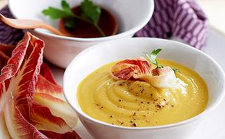 Creamy cauliflower and carrot soup