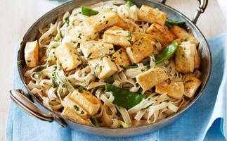 Seared tofu with curry noodles