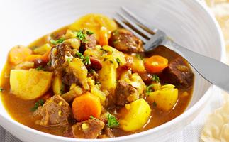 Sweet beef curry with apple and sultanas
